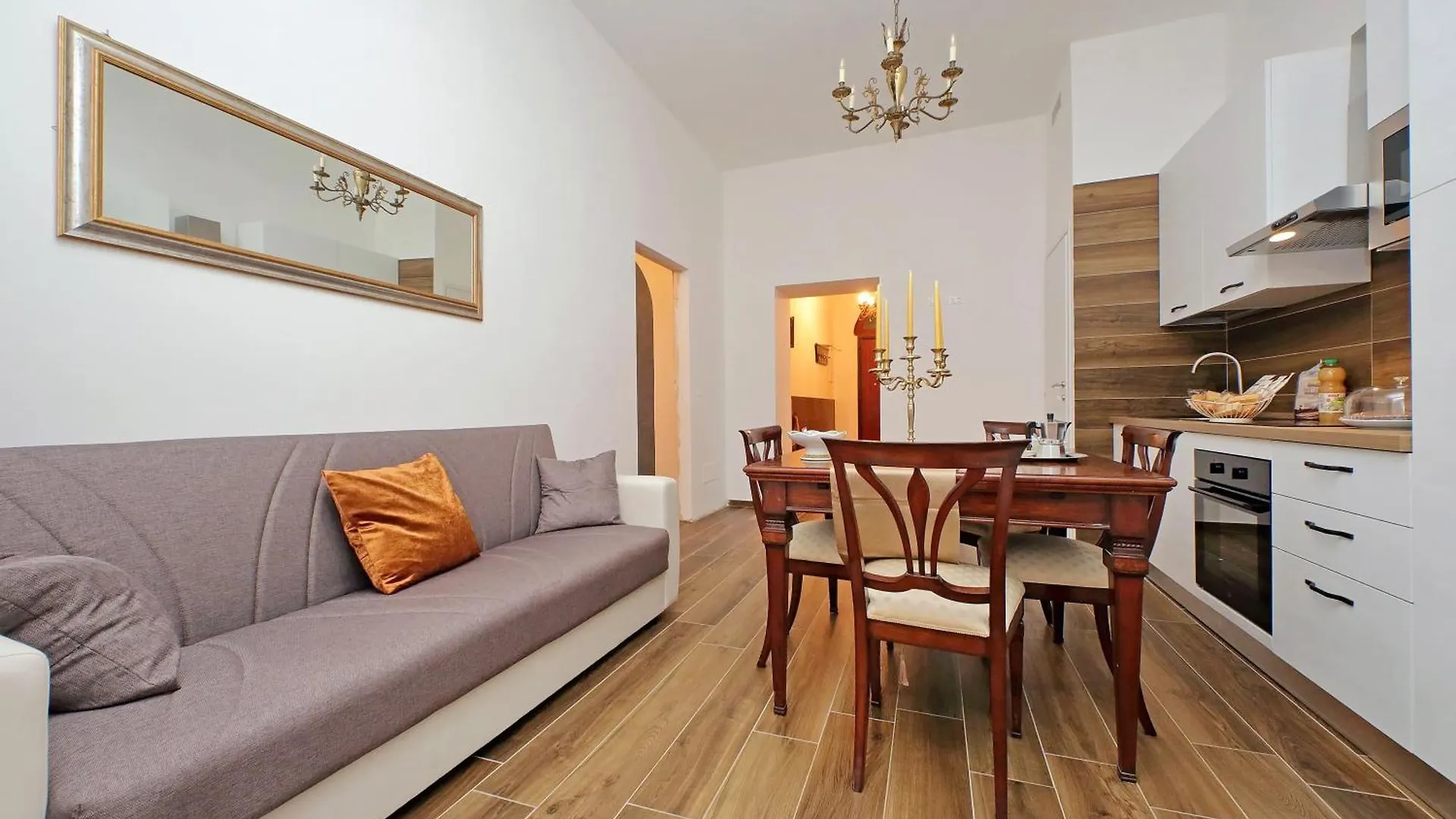Apartamento Romance Al Colosseo 3
